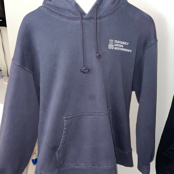 Gd periscope aritzia boyfriend hoodie with hydrotherapy cycle on the back - Picture 2 of 6